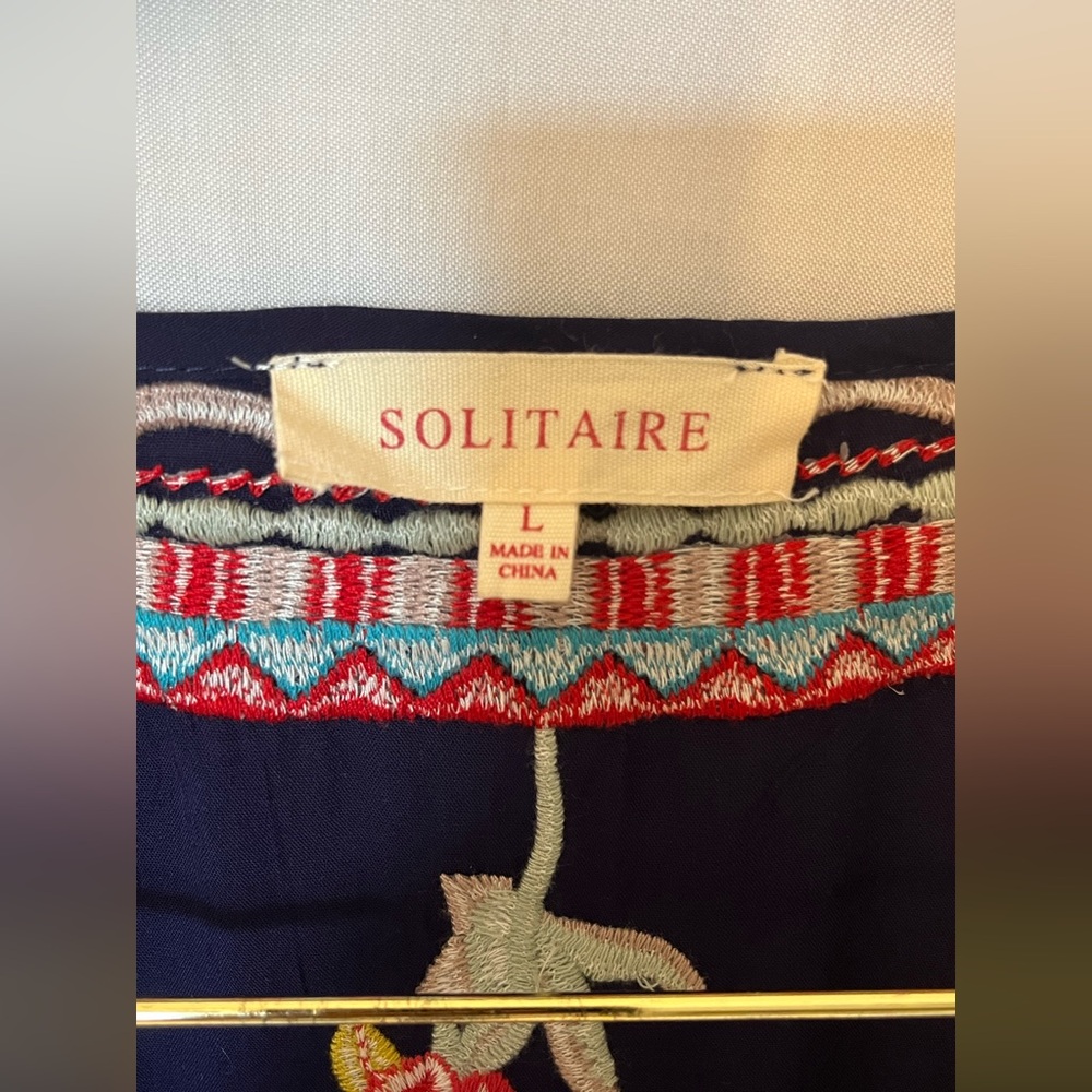 Preowned Solitaire Embroidered V-Neck Tunic Top with Waistband - Navy - Sz L - Picture 6 of 13